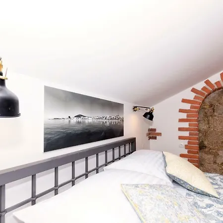 Apartment Old